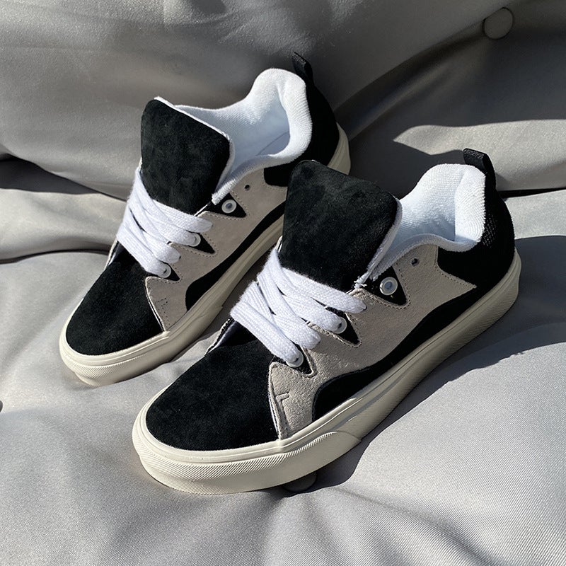 [Putian ] Black And White Low-Top Bread Shoes Board Shoes Plus Size Men'S And Women'S Same Casual Shoes - Image 2