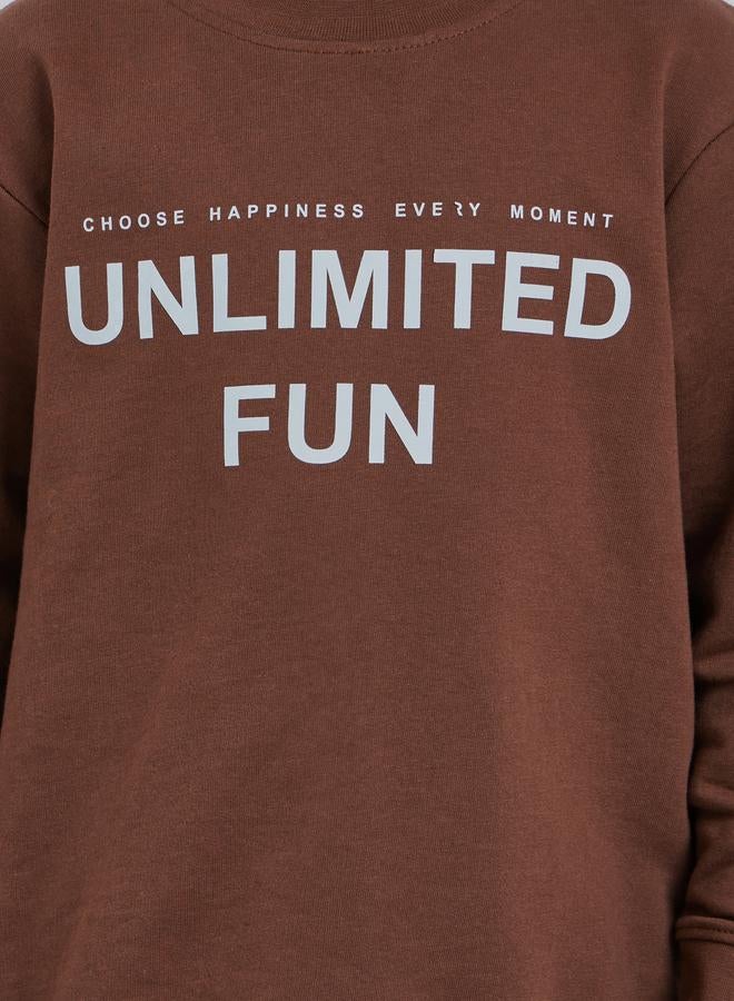 Styli Boys Brown Slogan Sweatshirt - Image 3