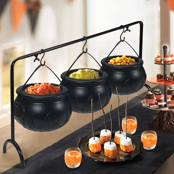 HALLOWEEN DECOR HALLOWEEN PARTY DECORATIONS SET OF 3 WITCHES CAULDRON SERVING BOWLS ON RACK BLACK PLASTIC CAULDRON FOR INDOOR OUTDOOR HOME KITCHEN DECORATION