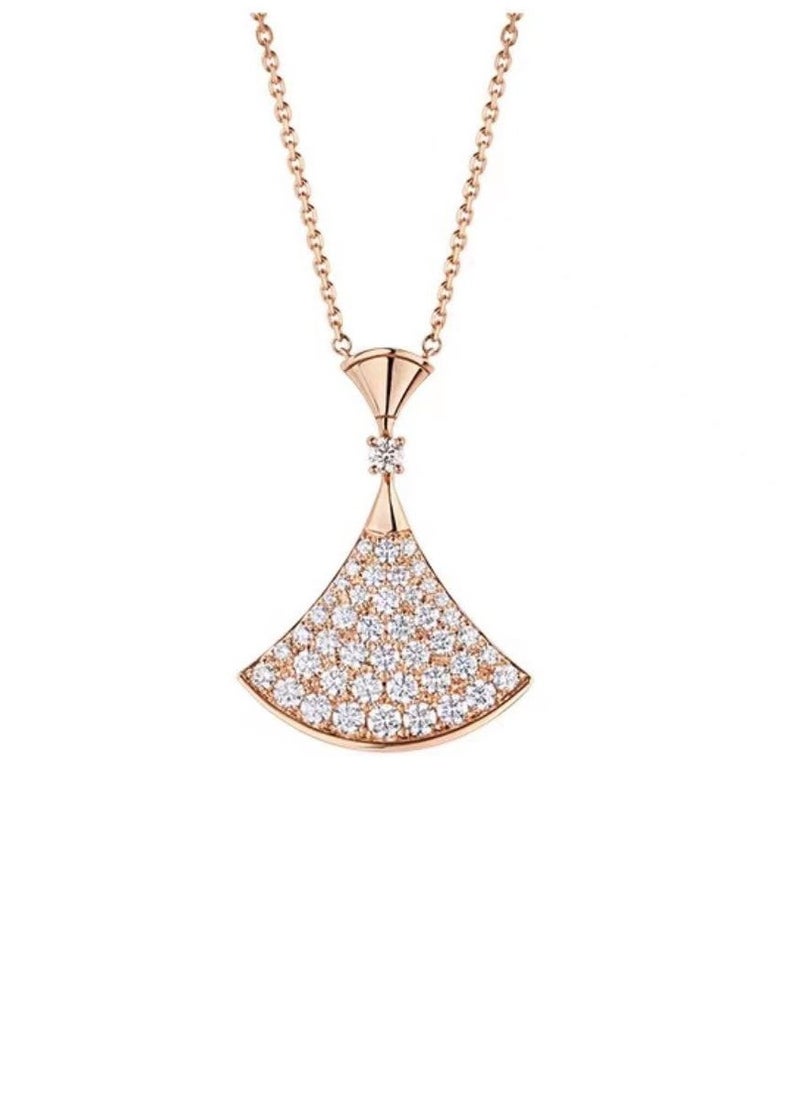 Scalloped white mother-of-pearl necklace