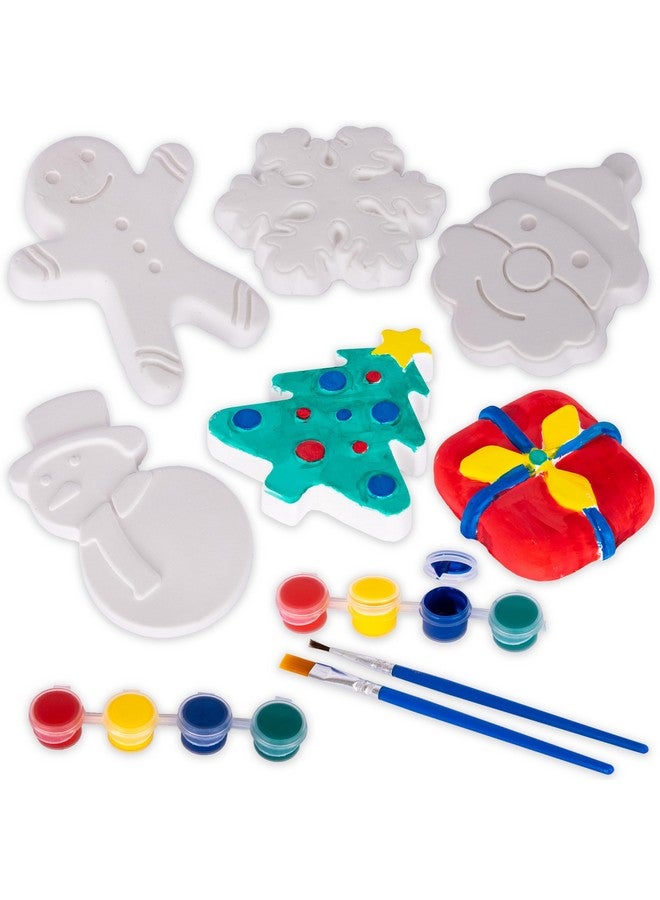 ArtCreativity مجموعة طلاء السيراميك لعيد الميلاد من آرت كرييتيفيتي للأطفال - 6 تماثيل سيراميك، 2 مجموعة طلاء، و2 فرشاة - حرف طلاء عيد الميلاد DIY للأطفال من 3 إلى 8 سنوات - مجموعة نشاط الطلاء للأطفال - Image 1