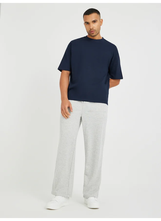 Styli Styli Solid Crew Neck Oversized T-Shirt