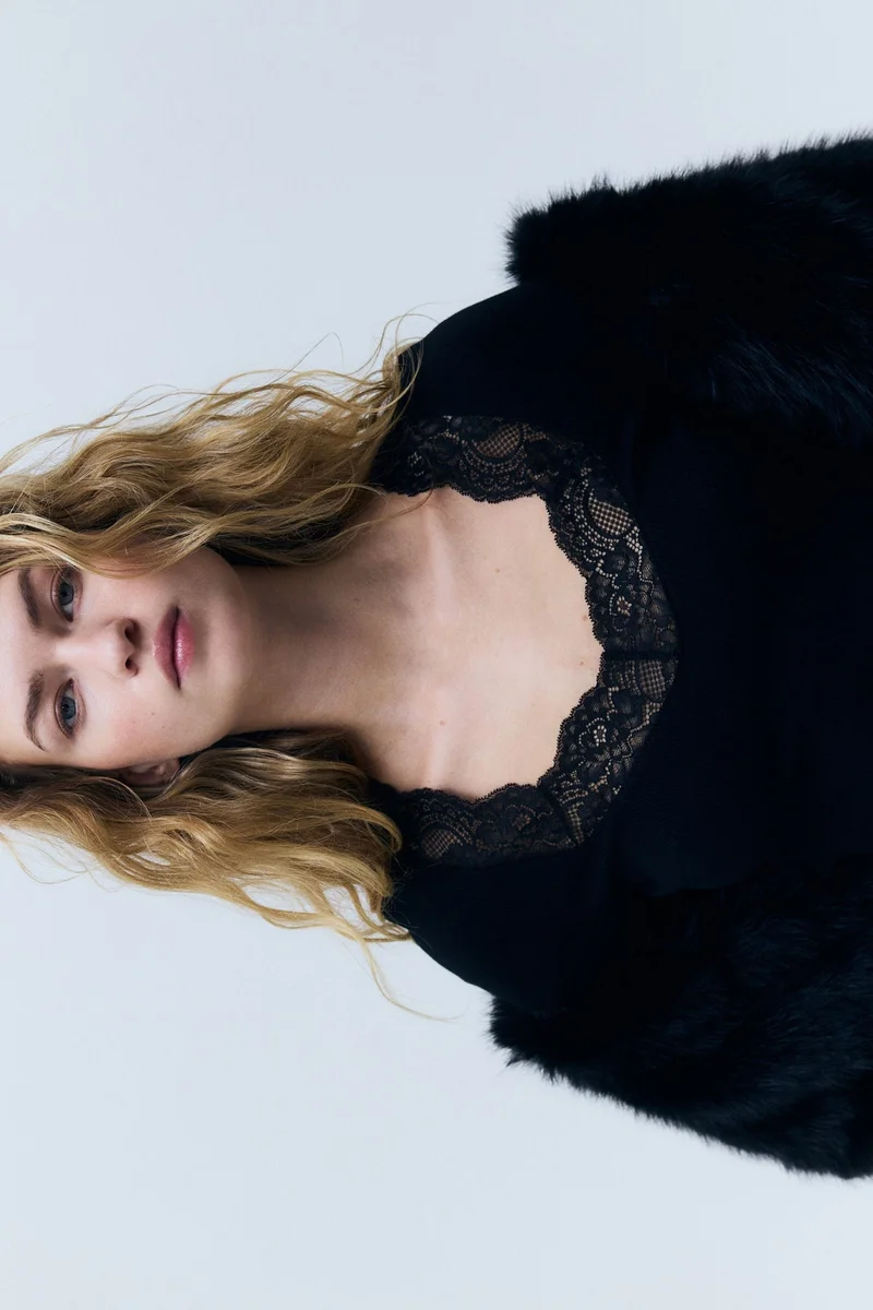 H&M Lace-trimmed jersey top