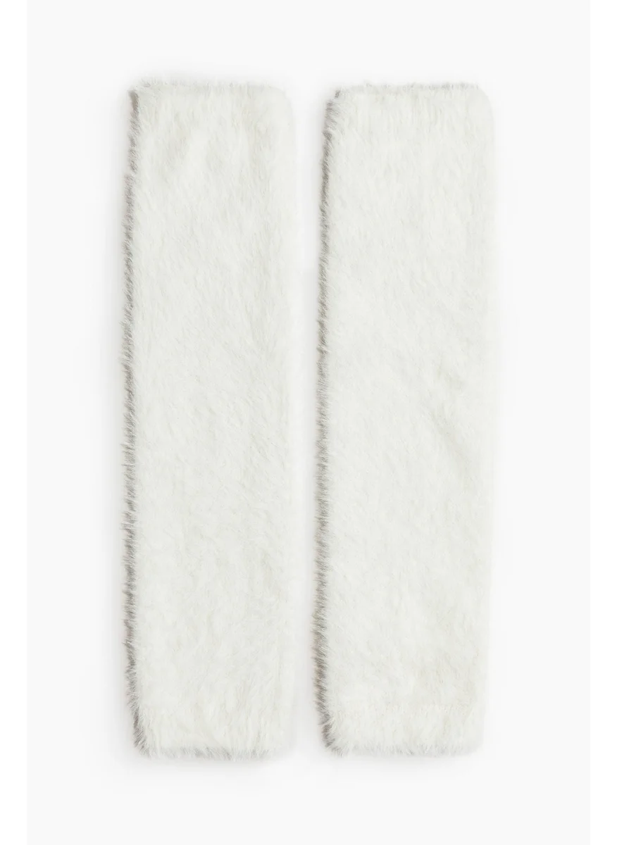 اتش اند ام Fuzzy Sports Leg Warmers