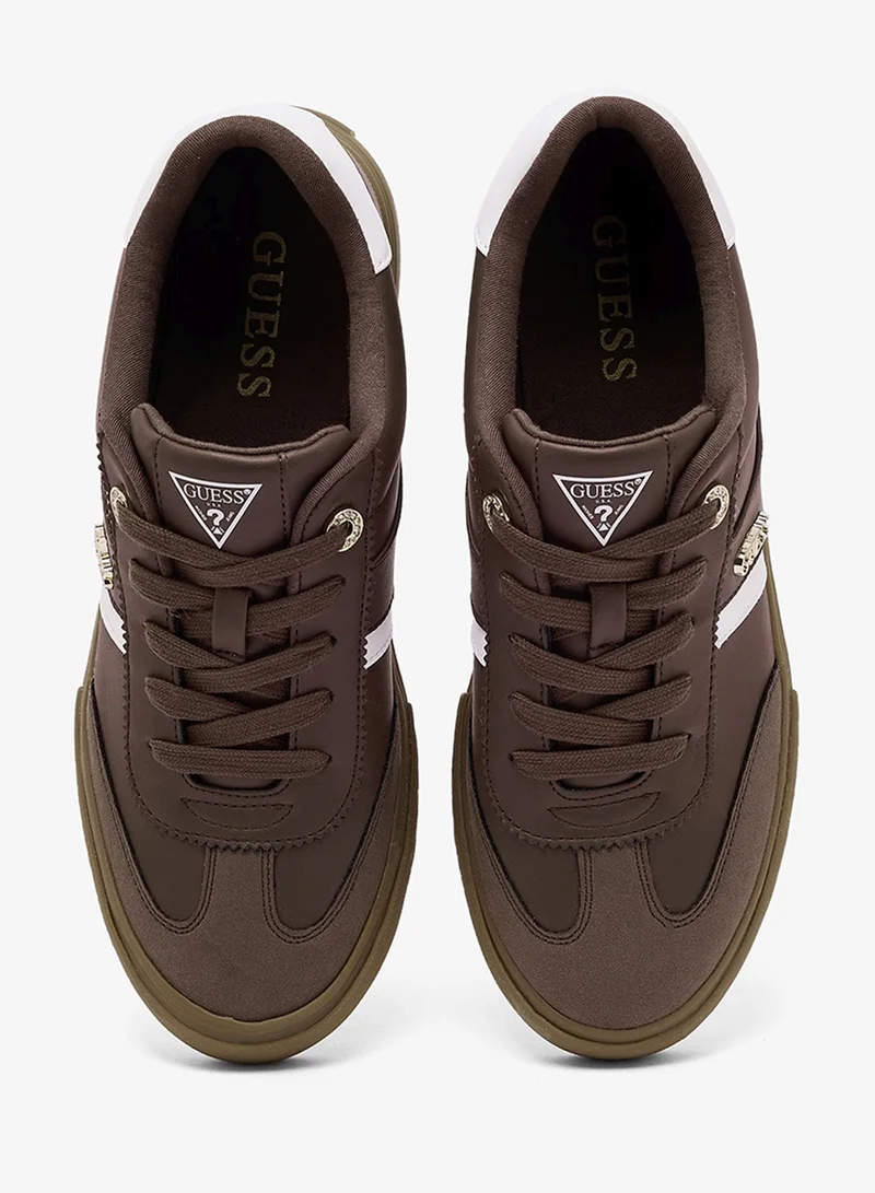 جس سنيكرز كاجوال برقبة منخفضة