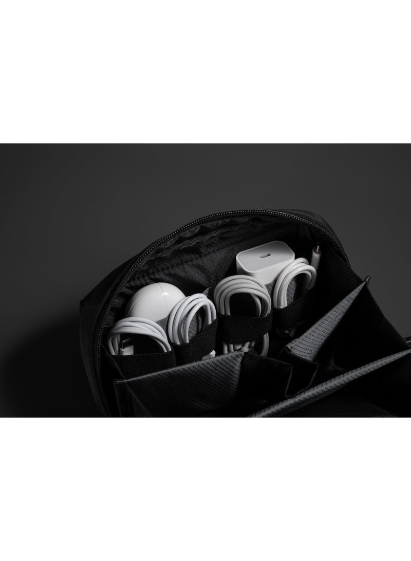 كينغسونز حقيبة صغيرة Kingsons – لون أسود 🎒، خامة نايلون 420D مغسول مقاوم للماء 💧، حجرة رئيسية 🧩، 5 جيوب إضافية للإكسسوارات اليومية والإلكترونية 🔌، تصميم عملي مريح ✨ مثالية للسفر والعمل والدراسة 🎓💼 - Image 4