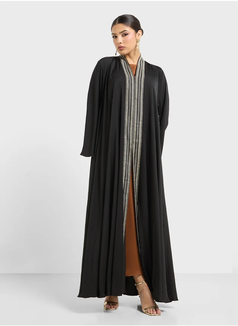 hayas closet Embroidered V-Neck Flared Sleeve Abaya