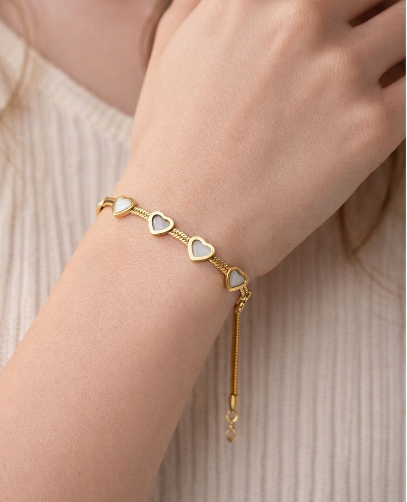 انسيال استانلس ستيل حيه بتصميم  قلوب باللون الابيض مضاد للصدأ - Image 1