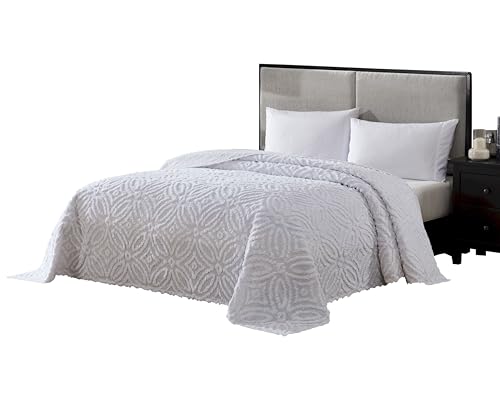 Beatrice Home Fashions Beatrice Home Fashions Wedding Ring Chenille Bedspread King White 