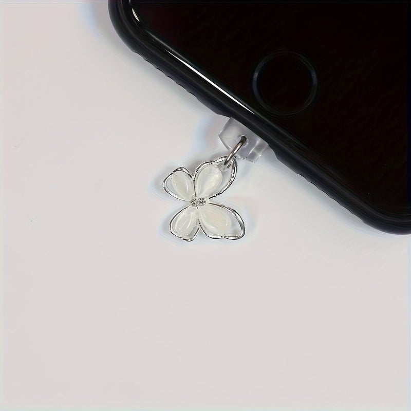 سدادة غبار بيضاء من النوع C لهواتف iPhone وموصلات Android من النوع C - قطعة واحدة - Image 3