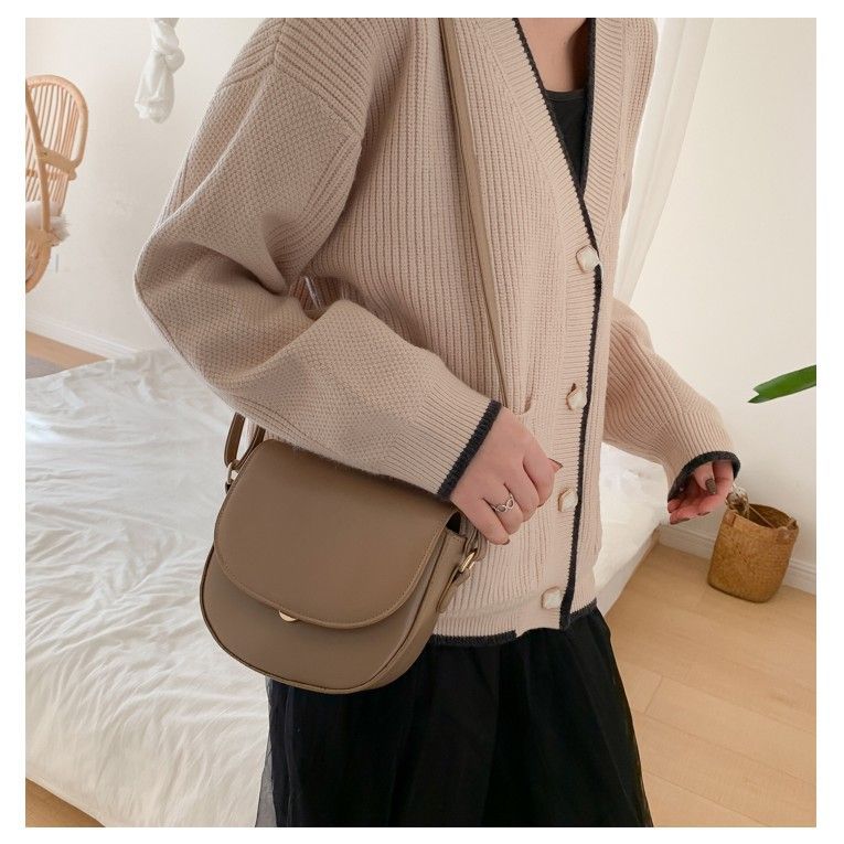 Women's Saddle Crossbody Bag Ethnic Style - Image 4