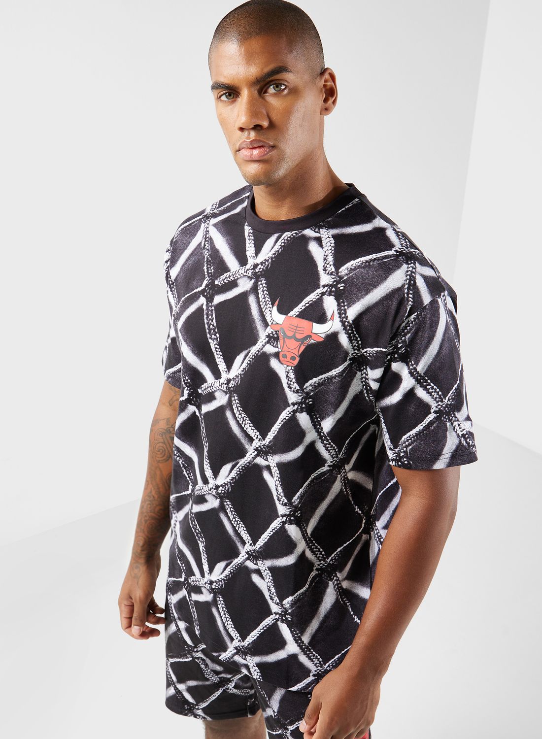 Buy Nike Black Chicago Bulls T-Shirt for Men in Bahrain