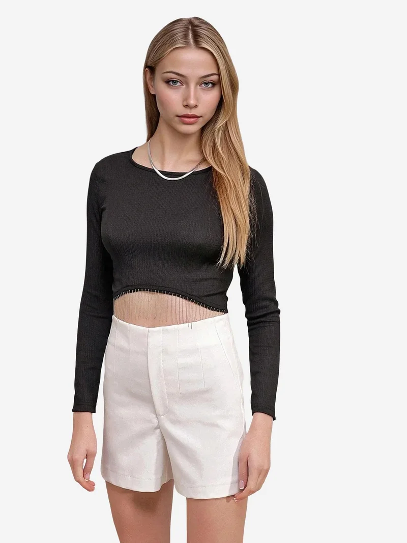 بيغ دارت بلوزة قصيرة مضلعة مزينة بسلسلة