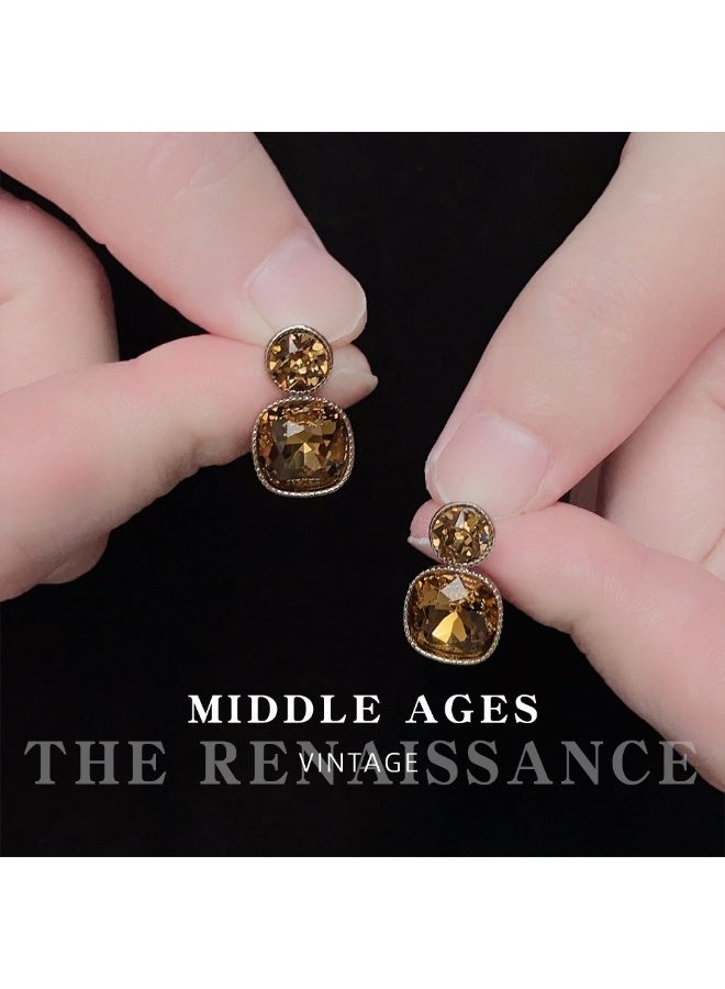 Vintage light brown geometric stud earrings | Autumn/Winter Maillard style glass crystal earrings - Image 5