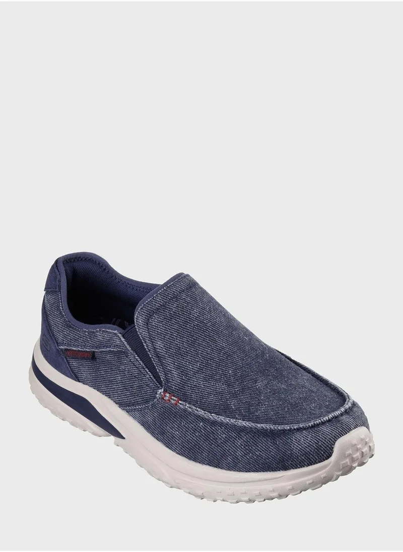 SKECHERS SOLVANO