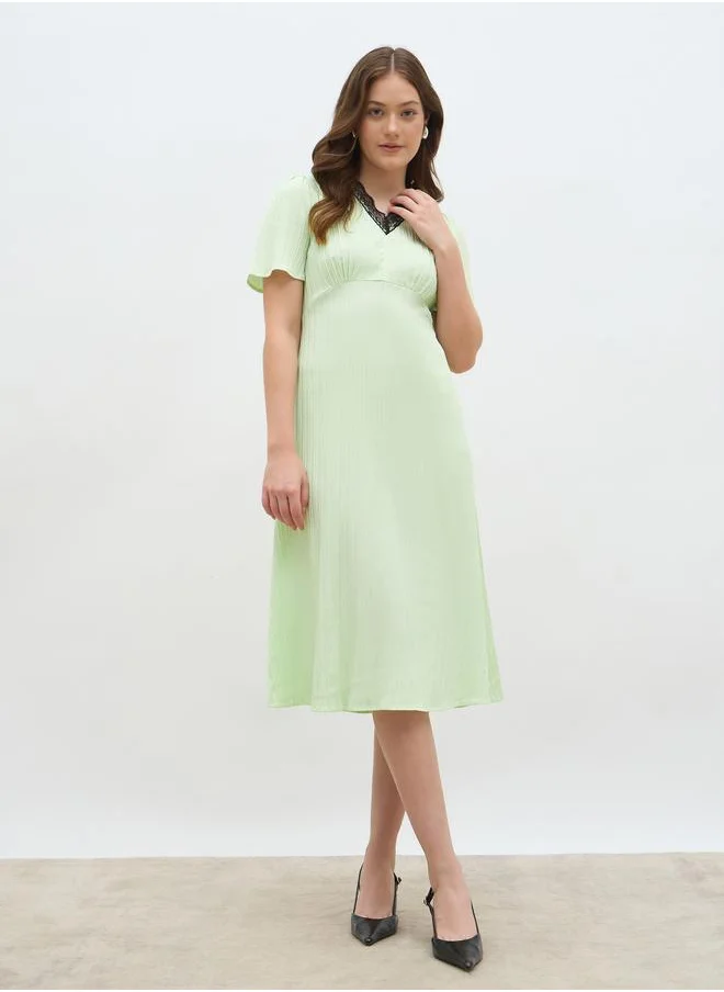 ستايلي Styli Women Green Lace Insert V Neck A-Line Midi Dress