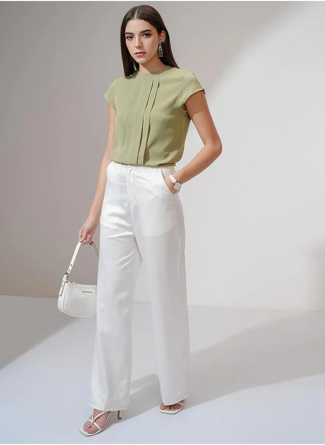 طوكيو توكيز Solid Front Pleated Top with Tie-Up Neck Detail