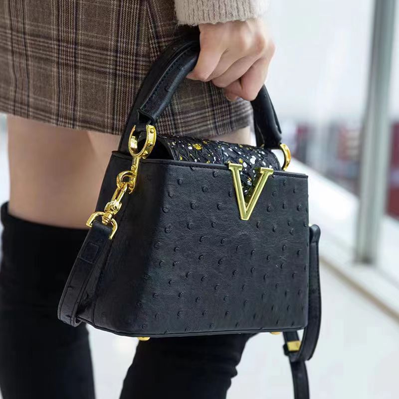 Bag 2024 Ostrich Pattern Niche Light Luxury High Texture Women'S Hand Crossbody Small Bag - Image 1