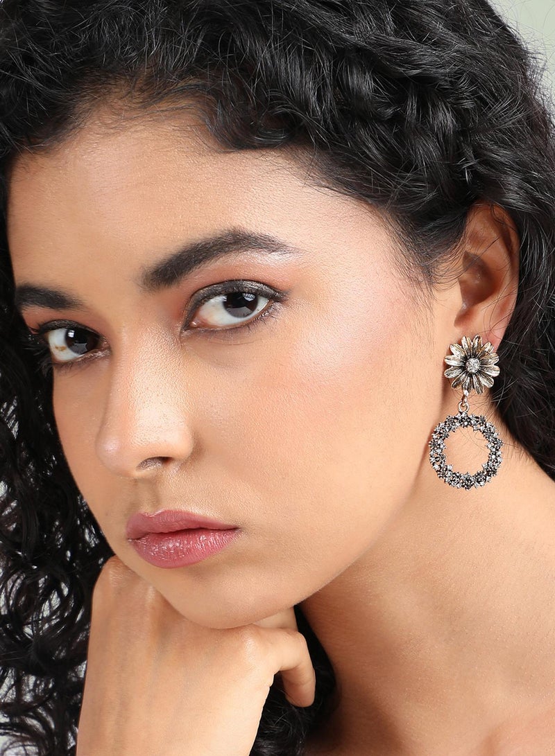 SOHI Circular Intricate Daisy Artificial Drop Earring Jewellery - Image 4