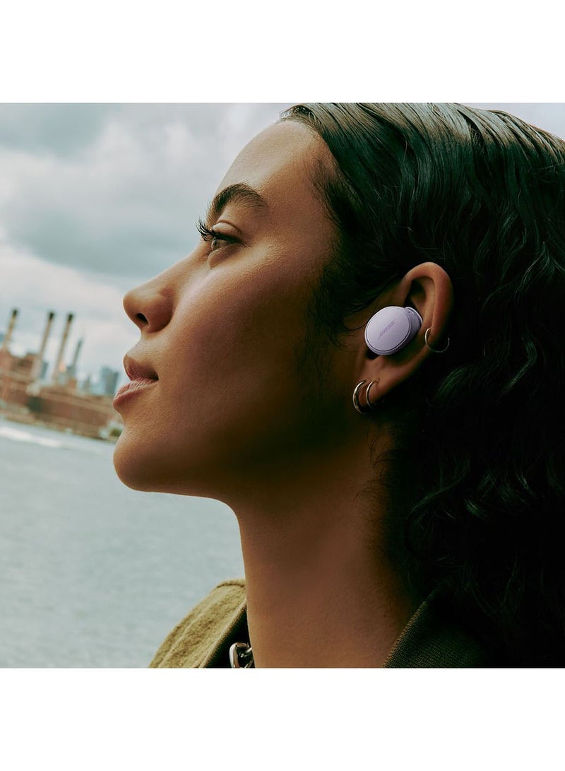 بوز سماعات أذن QuietComfort اللاسلكية التي تعمل على إلغاء الضوضاء، سماعات أذن بلوتوث لايف ستايل مع إلغاء الضوضاء النشط، تصل إلى 8.5 ساعة من عمر البطارية - Image 3