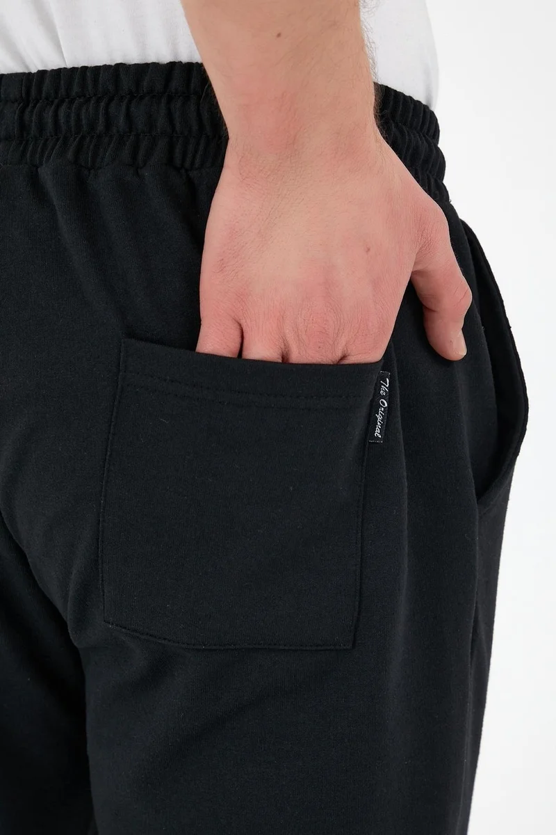 ميتاليك Black Men's Sweatpants with Label Back and Side Pockets Regular Fit