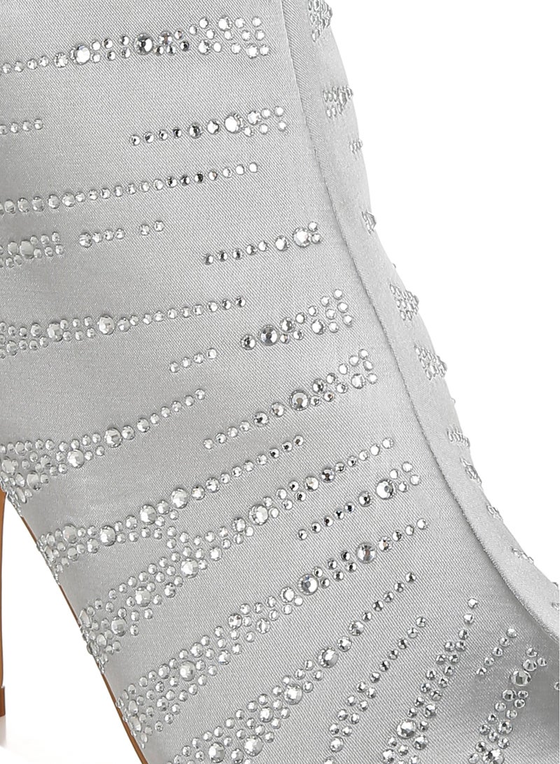 لندن راج أحذية حفلات نسائية من لندن راغ، مصنوعة من الساتان المرصع بأحجار الراين، باللون الفضي - Image 5