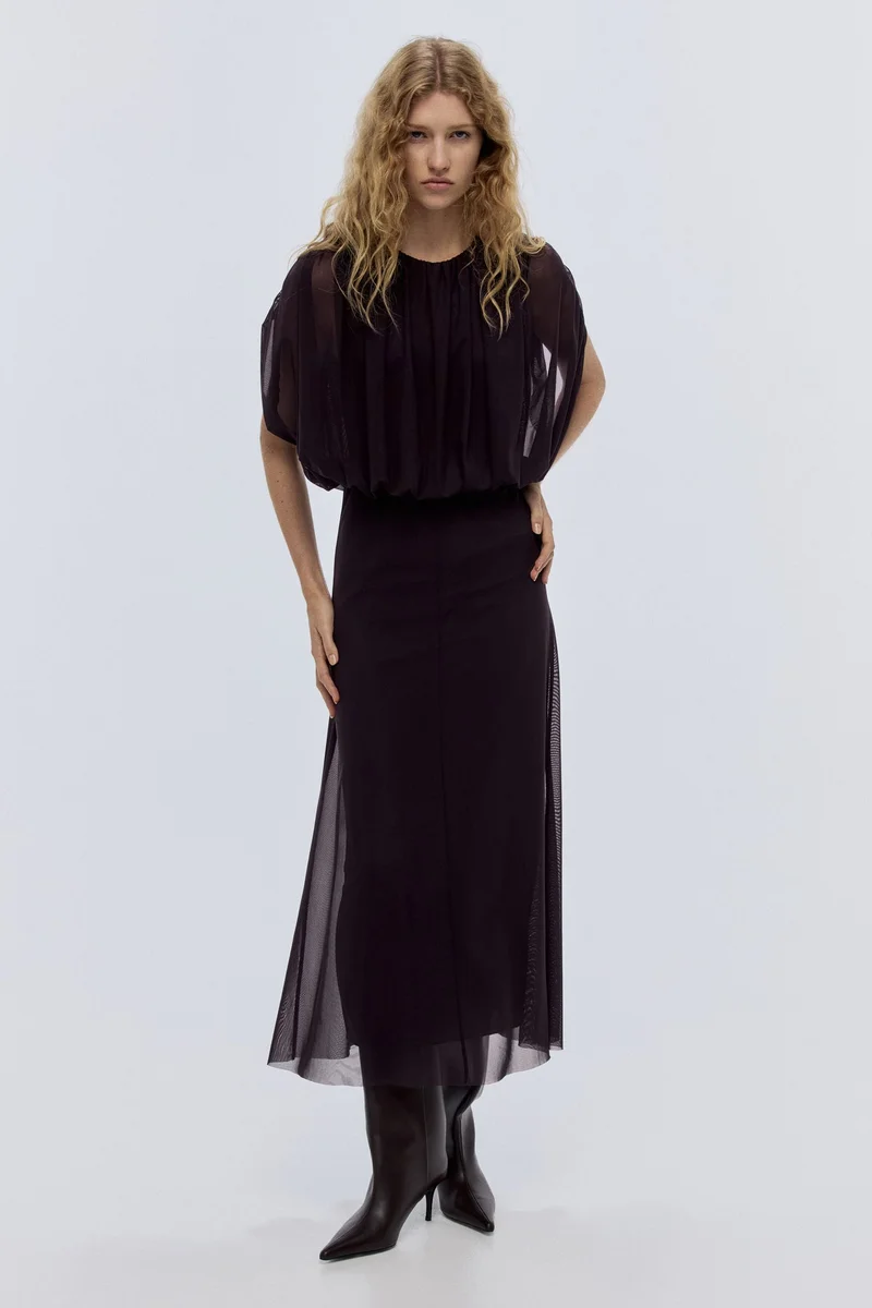 اتش اند ام فستان مُجمّع الكشكشة