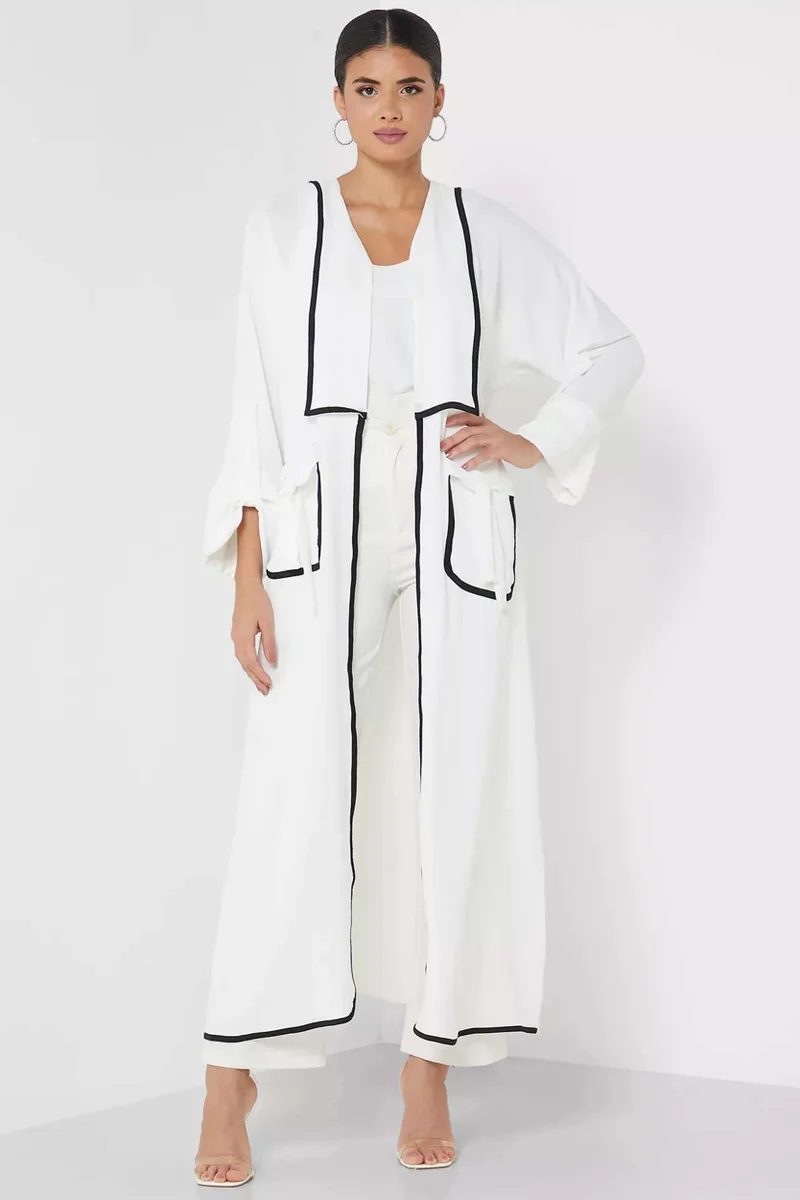 Moistreet Pocket Detailed Abaya