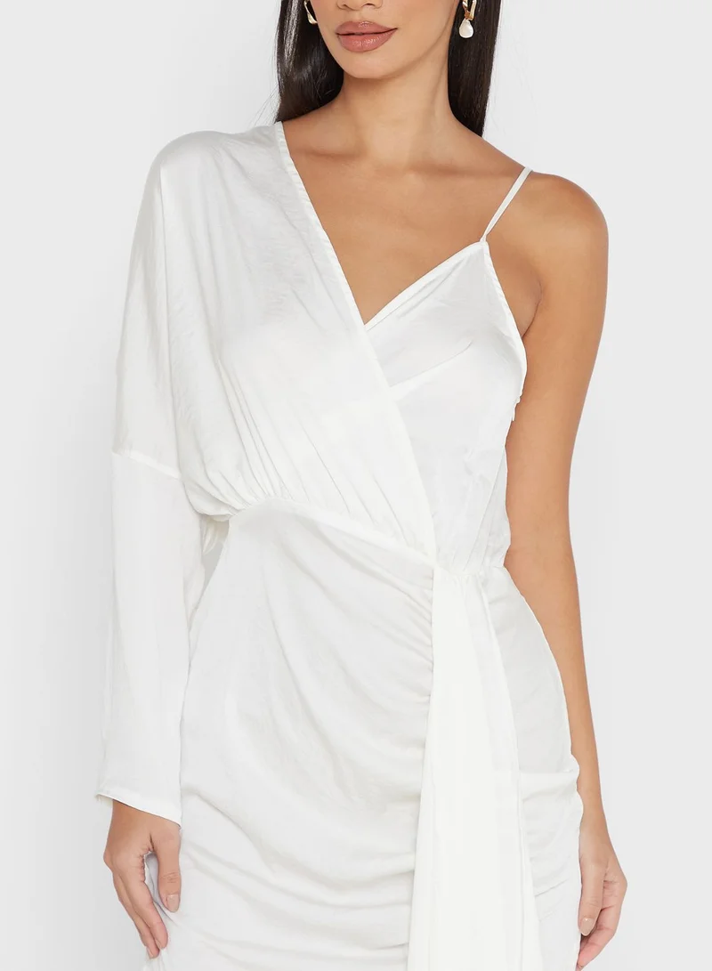 I SAW IT FIRST White Asymmetric Satin Drape Mini Dress
