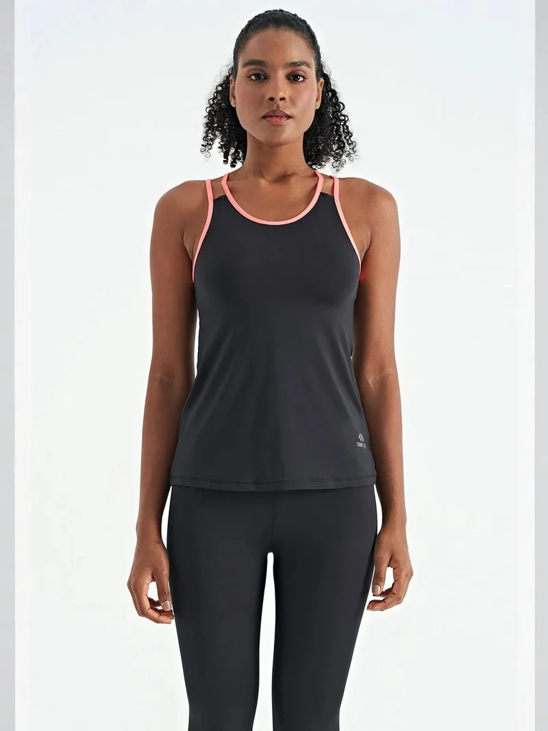 تومي لايف TOMMY Sleeveless Knit Sports Top