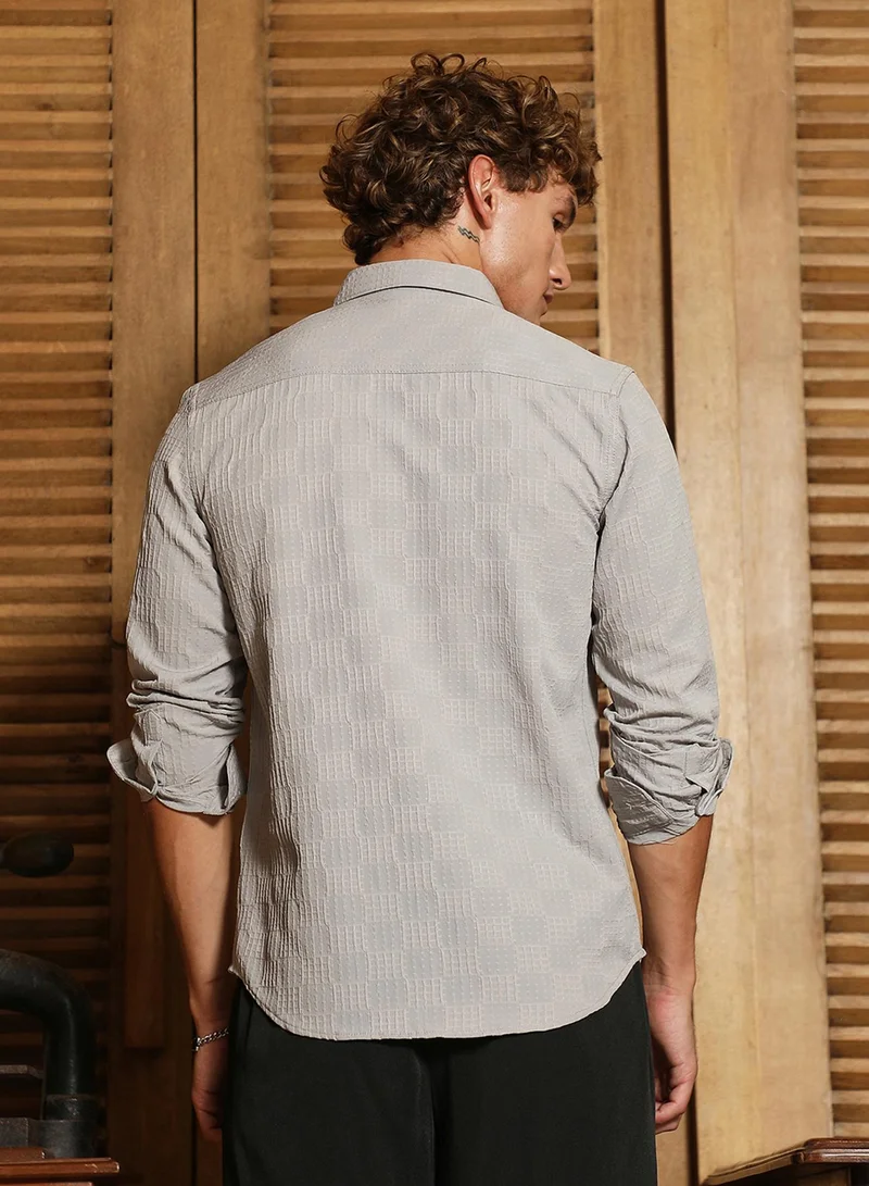 Campus Sutra Campus Sutra Men's Cloud Grey Grid-Check Tactile Shirt For Casual Wear | Spread Collar | Long Cuffed Sleeves | Button Closure | Shirt Crafted With Comfort Fit For Everyday Wear