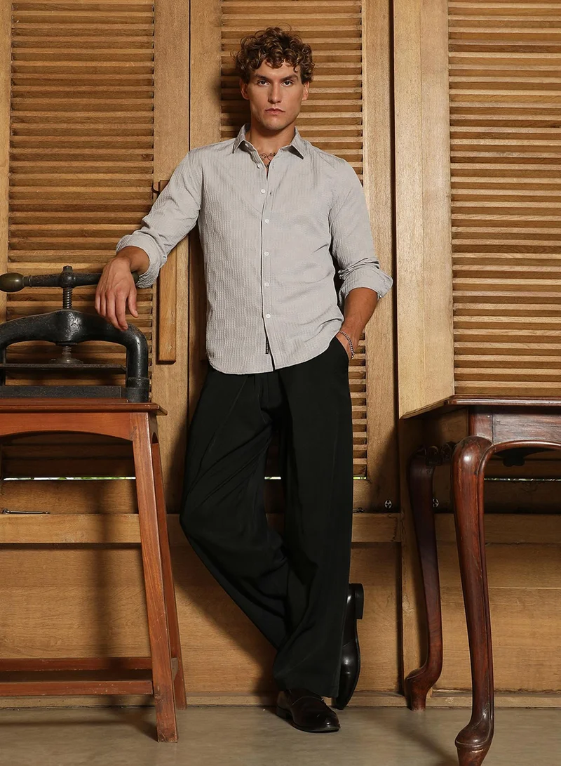 Campus Sutra Campus Sutra Men's Cloud Grey Grid-Check Tactile Shirt For Casual Wear | Spread Collar | Long Cuffed Sleeves | Button Closure | Shirt Crafted With Comfort Fit For Everyday Wear