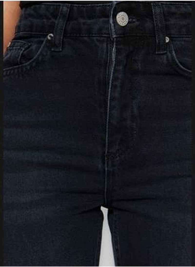 trendyol Black High Waist Mom Jeans TWOSS23JE00085  - Image 5