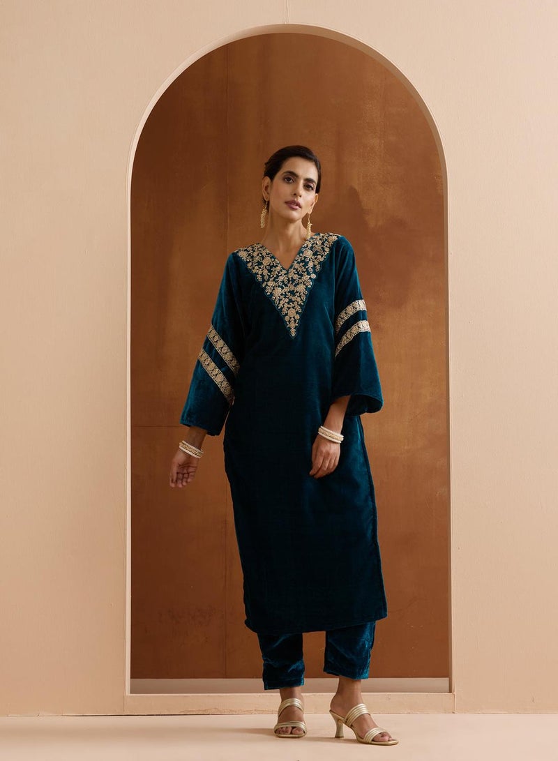 ISHIN Women's Teal Velvet Embroidered Tunic Full Length Casual Straight Fit Kurta Set  - Image 5