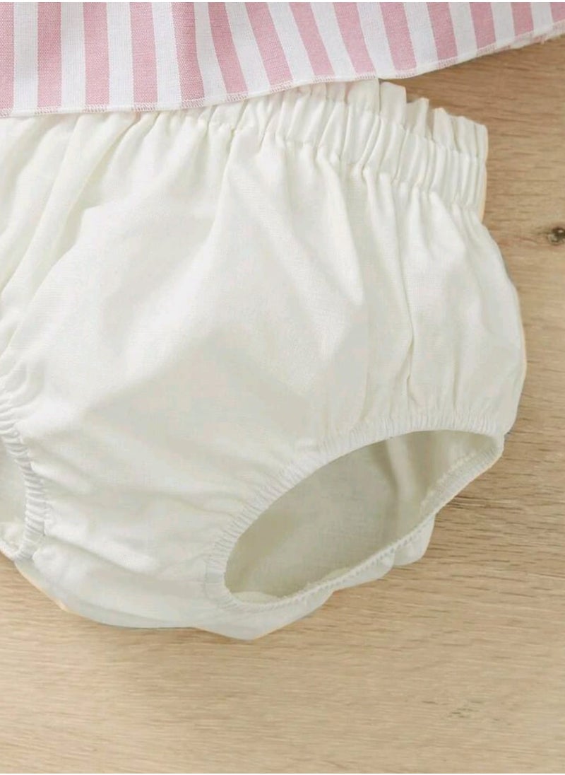 شي إن بلوزة وشورت قصير مخطط بحافة مكشكشة من SHEIN للأطفال  - Image 5