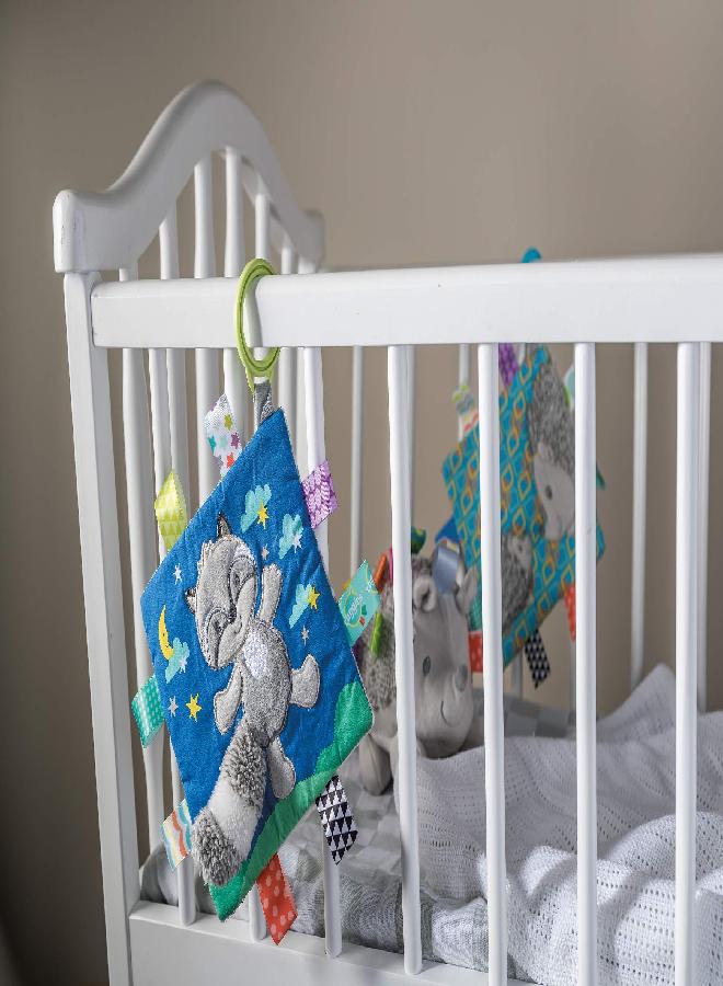 Taggies Soothing Sensory Crinkle Me Toy with Baby Paper and Squeaker, Harley Raccoon, 6.5 x 6.5-Inches - Image 2