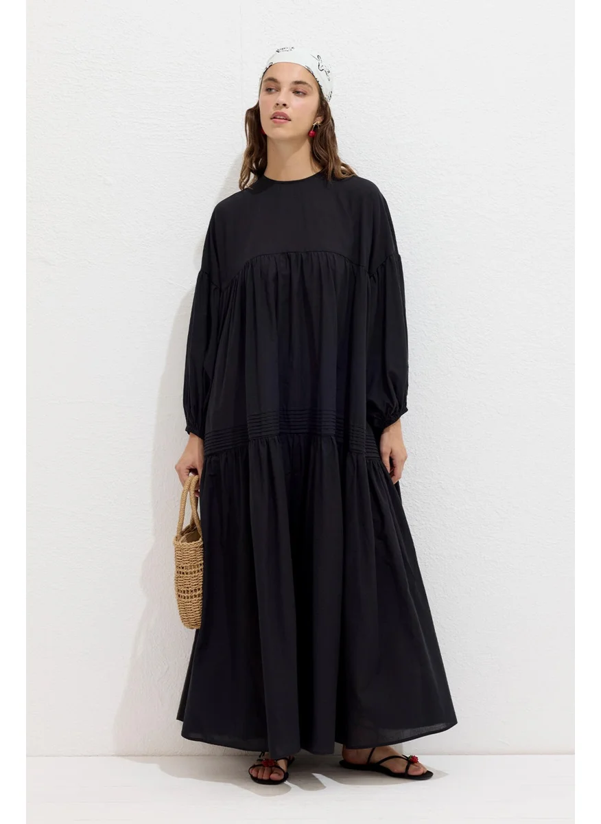 مانوكا Pleated Oversized Voile Dress Black