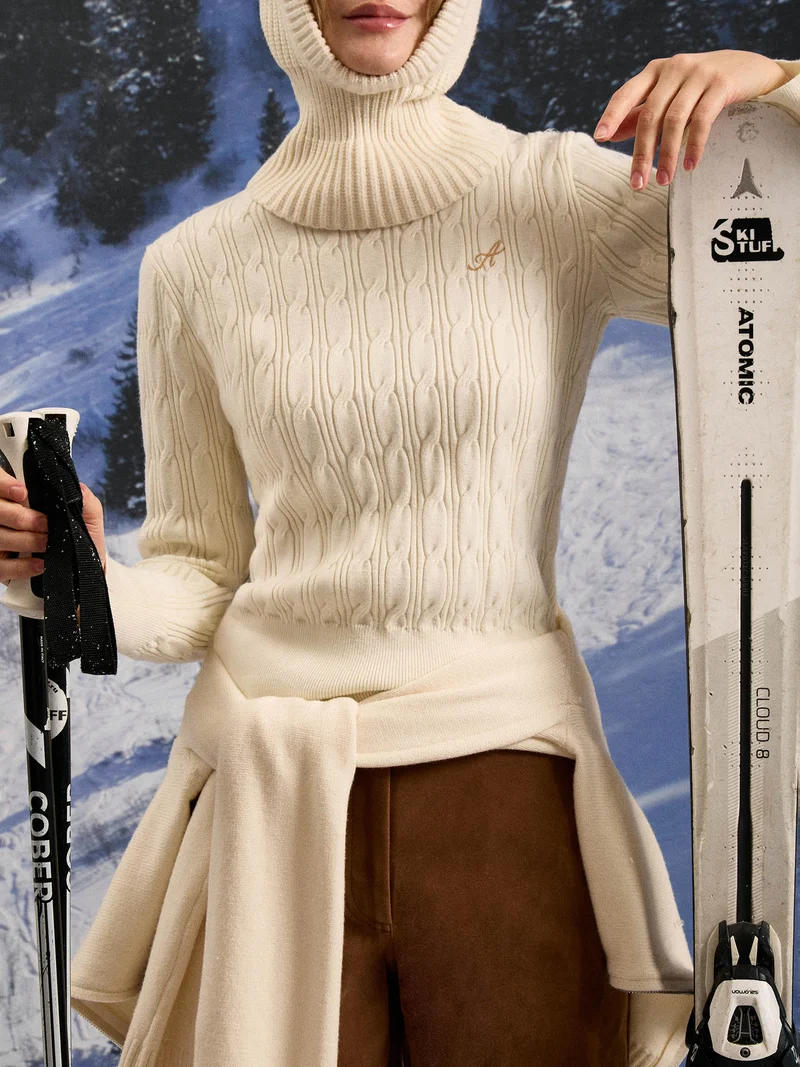 Lichi Cable-knit jumper with chest embroidery