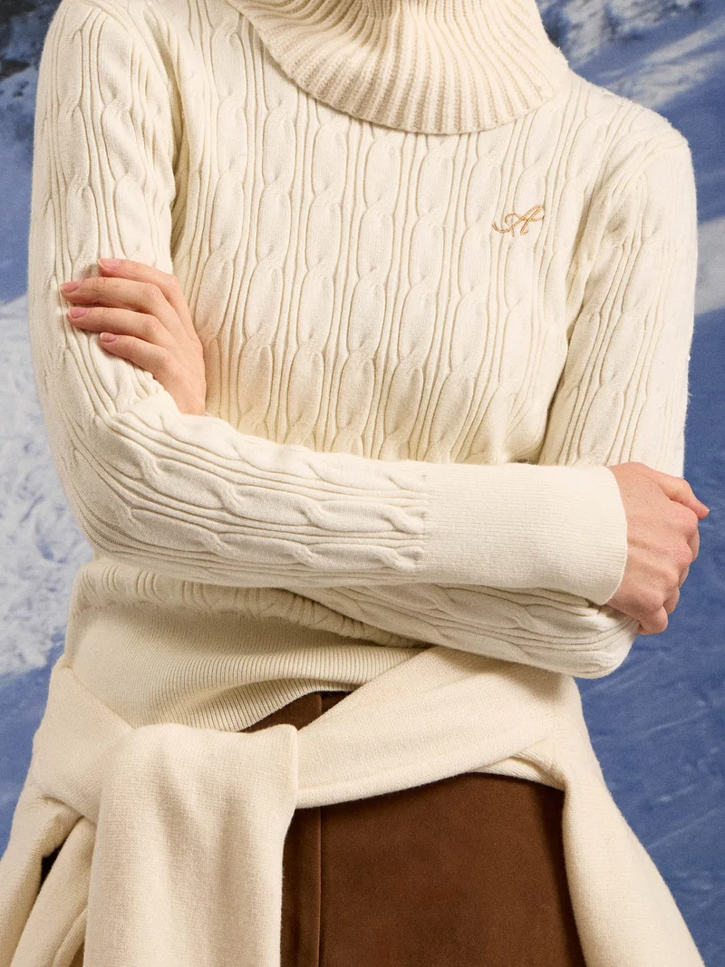 Lichi Cable-knit jumper with chest embroidery