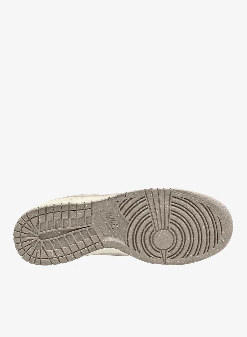 نايكي دانك لو ريترو