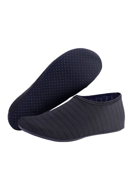 1 Pair of Comfortable and Non Slip Breathable Diving Snorkelling Socks
