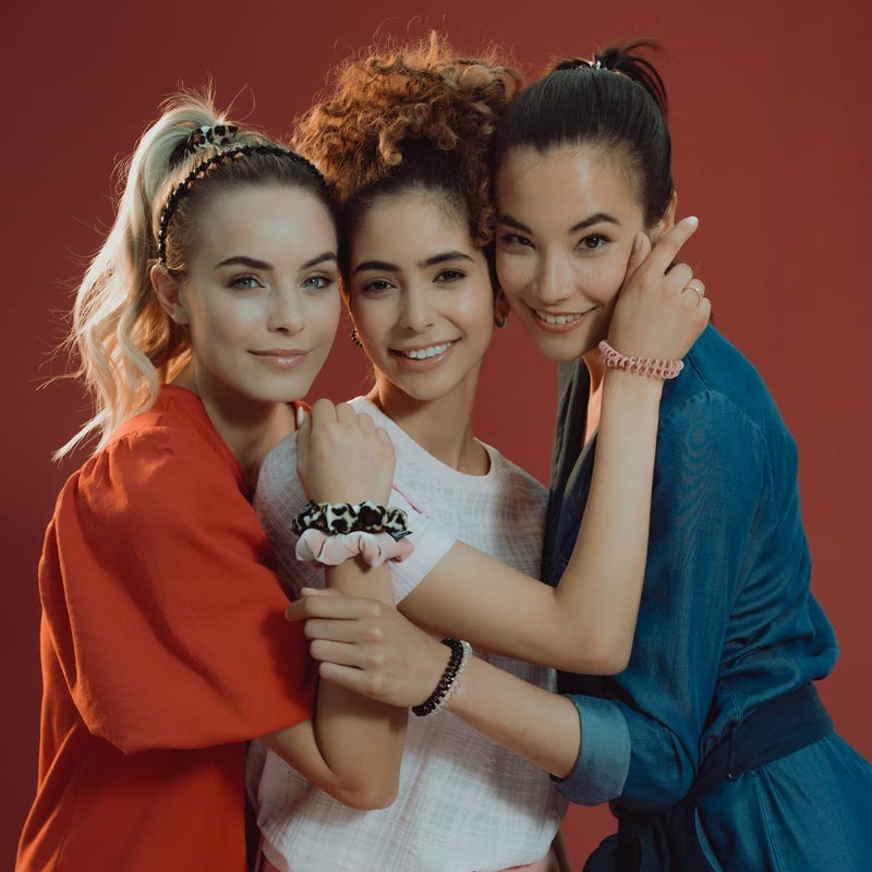 invisibobble Original Traceless Spiral Hair Ties with Strong Grip, Non-Soaking, Hair Accessories for Women - Crystal Clear , 3 Count (Pack of 1) - Image 4