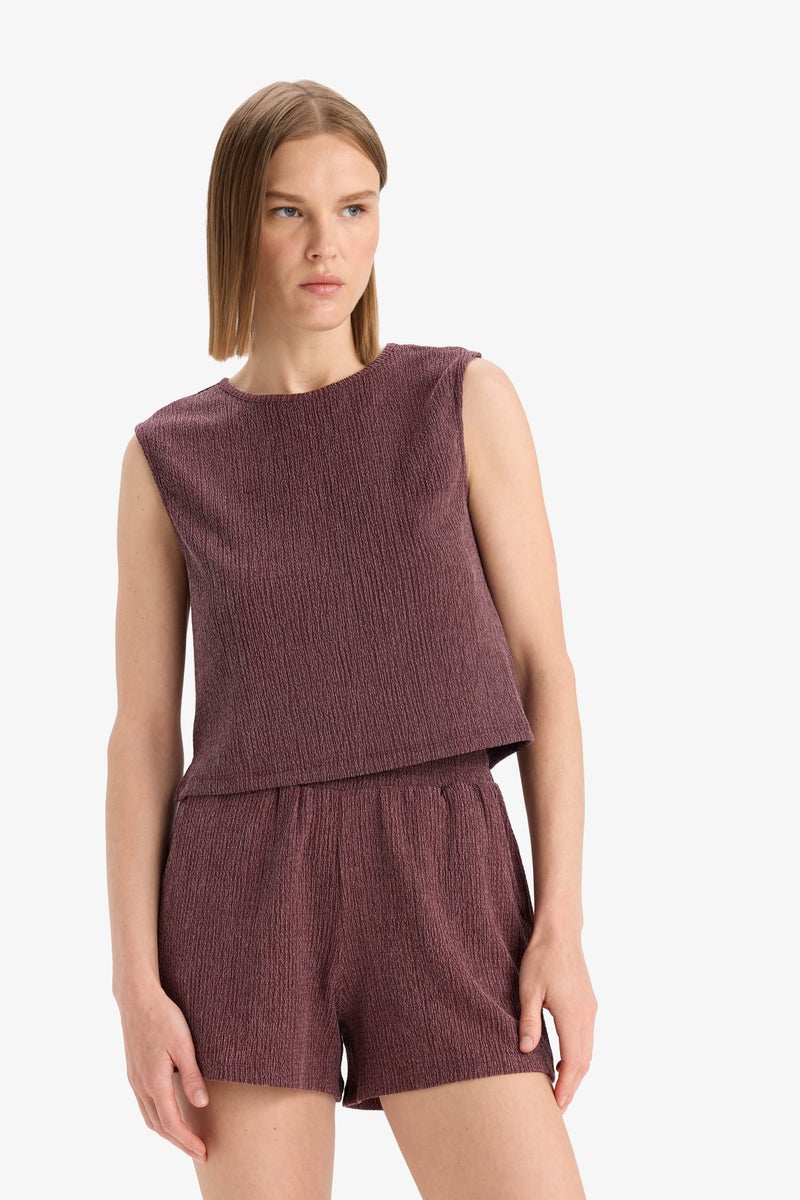 DeFacto Red Woman Boxy Fit Crew Neck Crepe Tank Top Casual - Image 3