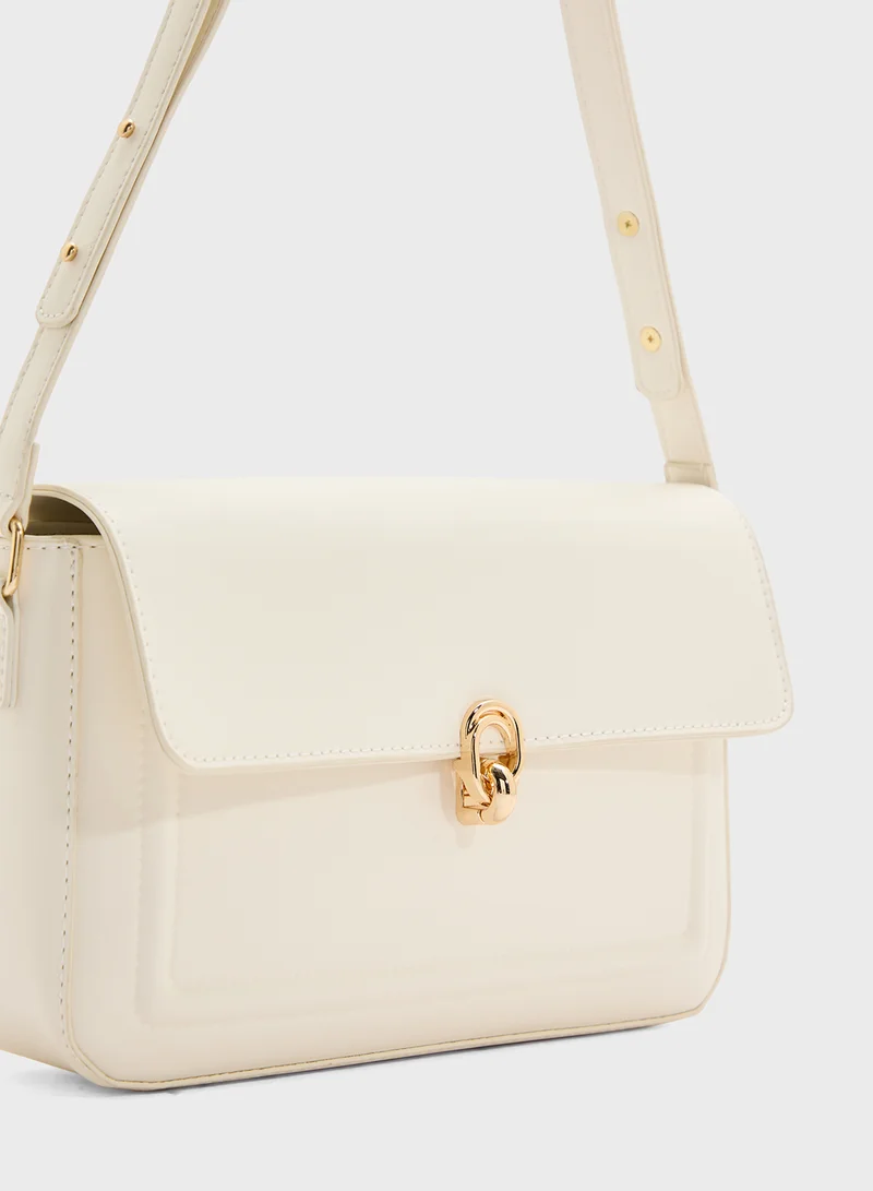 ايلا حقيبة كتف كلاسيكية