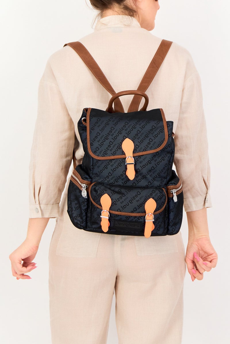 DESIGUAL حقيبة ظهر نسائية بشعار العلامة التجارية، سوداء - Image 2