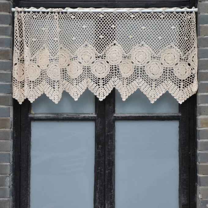 HAND CROCHET LACE KITCHEN CAFE WINDOW CURTAIN VALANCE FRENCH COUNTRY FARMHOUSE TIER 60 W X 17 L BEIGE