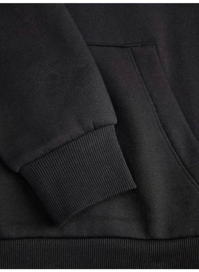 جاك وجونز جونيور هودي بقصة عادية بشعار الشباب