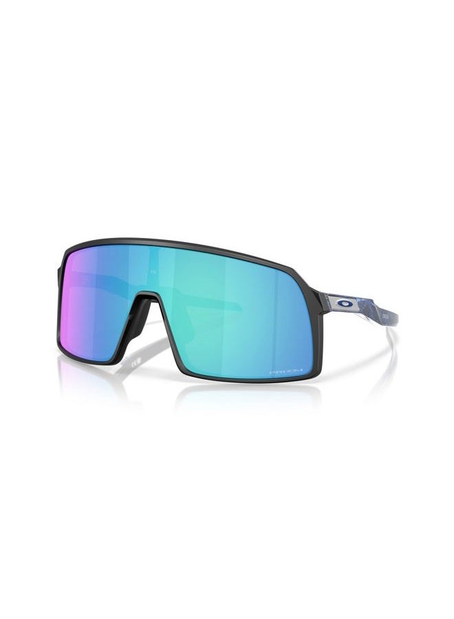 OAKLEY Men's OO9406 Sutro Rectangular Sunglasses, Matte Black/Prizm Sapphire, 37 mm - Image 2