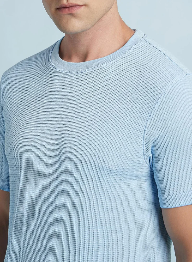 Dennis Lingo Men's Sky Blue Cotton Blend Solid Regular Fit T-Shirt
