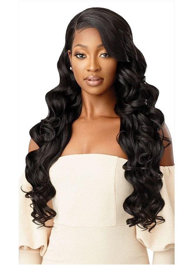 Outre Melted Hairline HD Lace Front Wig Chandell (DRFF4/HAZHN)  - Image 1